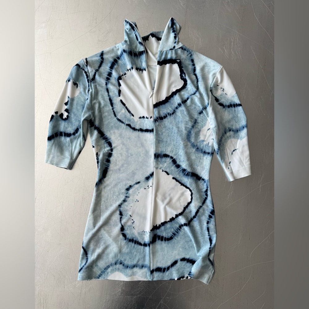 Norma Kamali Slim Fit Turtle Top - Picture 3 of 3